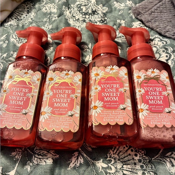 Bath & Body Works Pink Peach Blossom Foaming Hand Soap X 4 - Picture 2 of 5